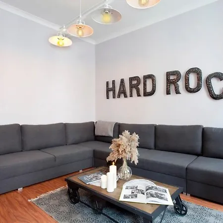 Elite Historic Center