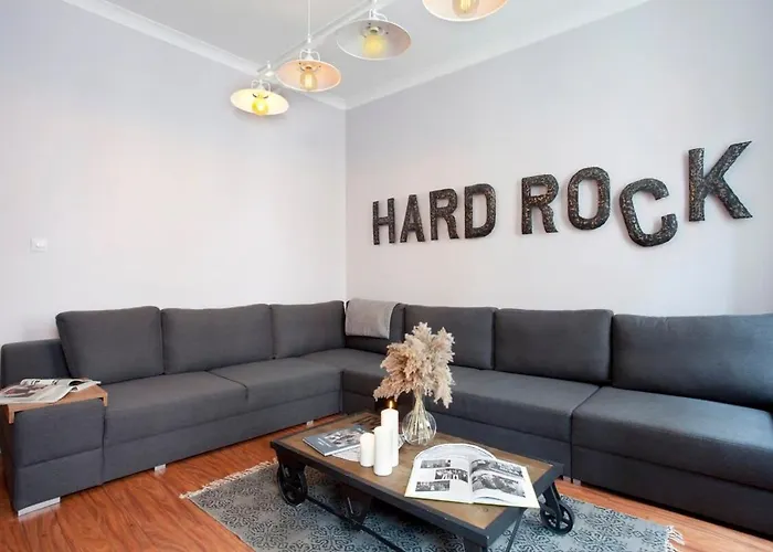 Elite Historic Center